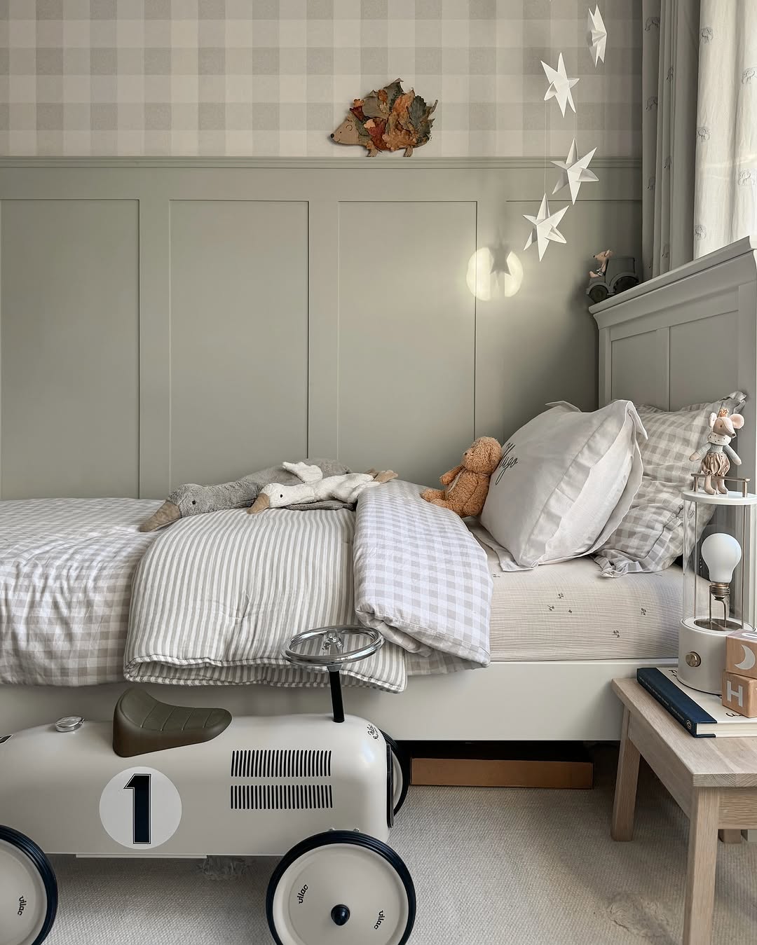 Kids bedroom paint