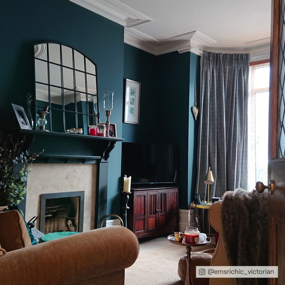 Dark blue green top paint